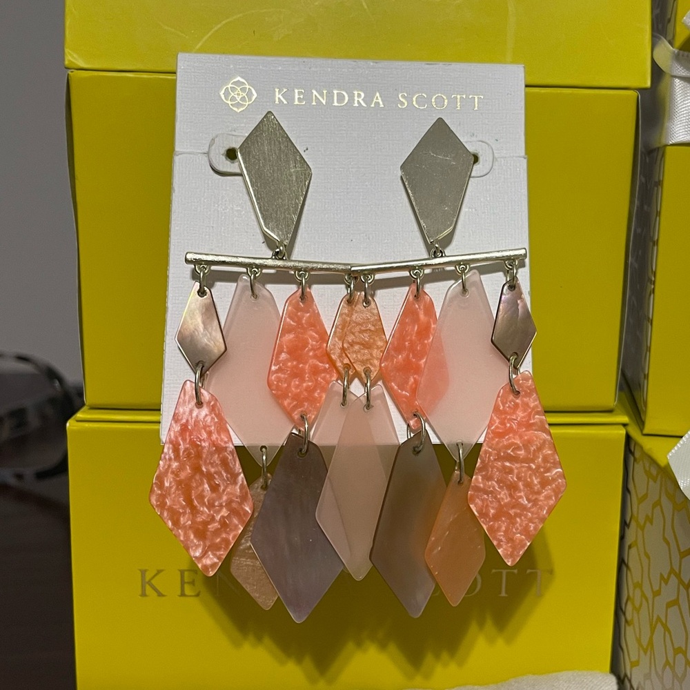 Kendra Scott Hanna Statement Earrings Gold/Coral Mix
